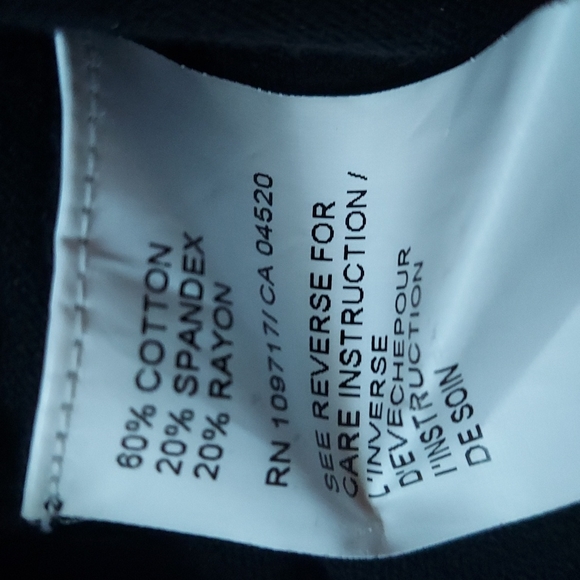 9 for $10 M&M CROPPED CARDIGAN - Picture 5 of 7